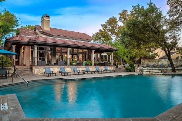 Marquis at Caprock Canyon apartments in Austin TX