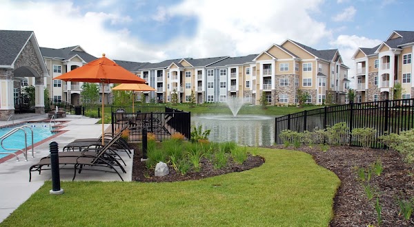 The Cascades apartments in Chesapeake VA