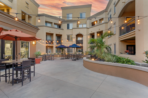 Pinnacle at Fullerton Apartments apartments in Anaheim CA