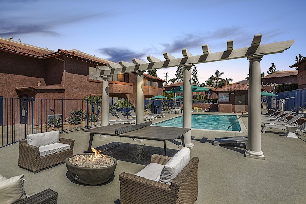 Summer Meadows apartments in Riverside CA