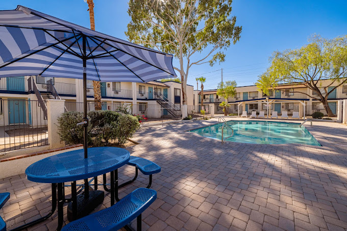 The Crossings on Grande apartments in Tucson AZ