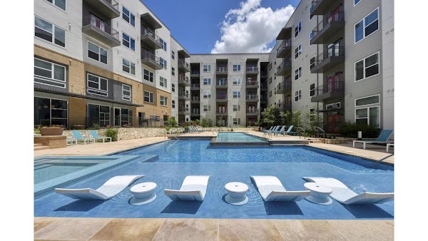 Encore Grayson apartments in San Antonio TX