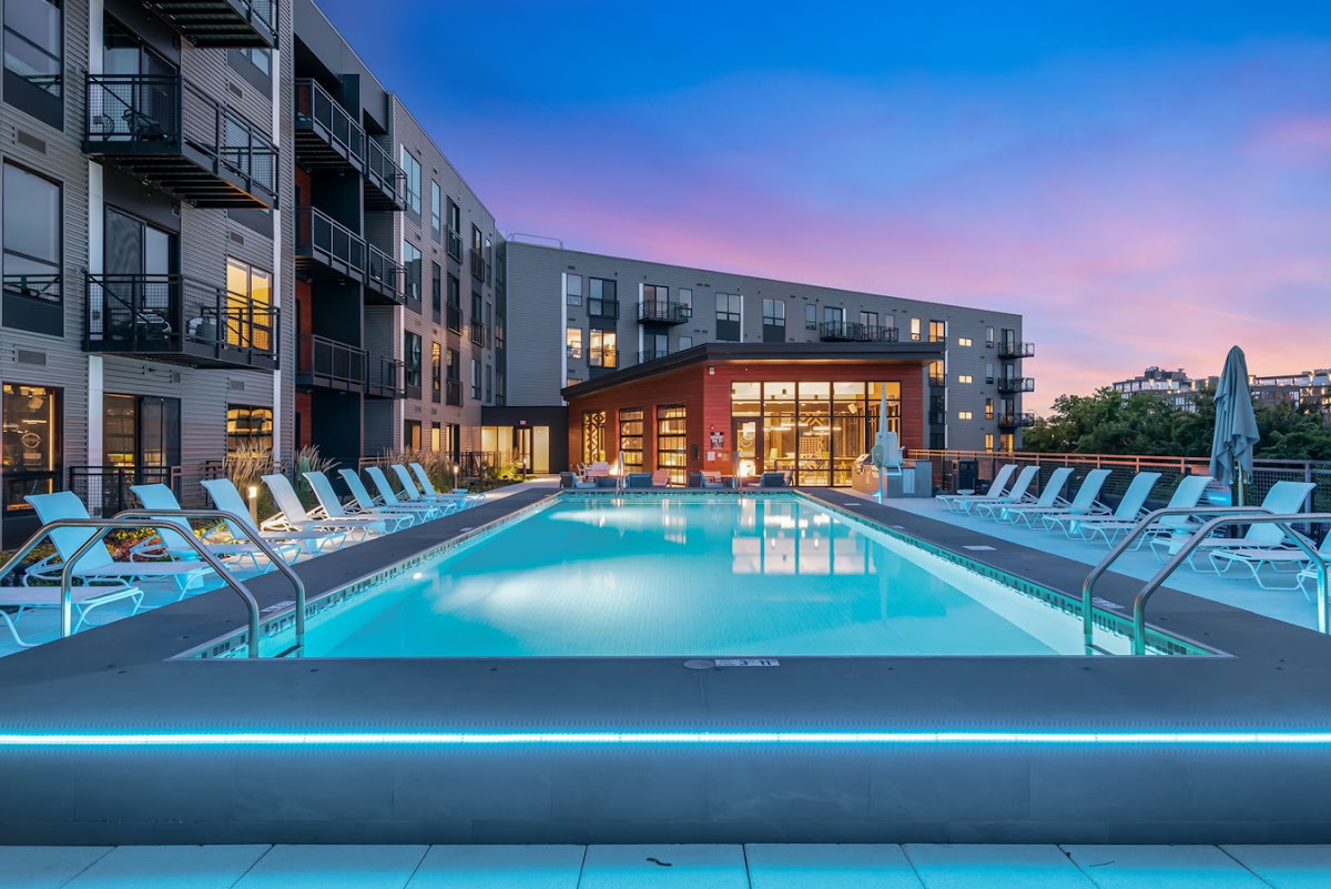 Waterford Bluffs apartments in Cleveland OH