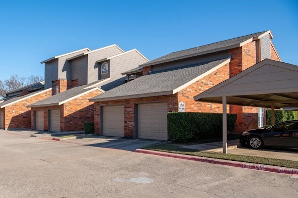 Copper Chase apartments in Arlington TX