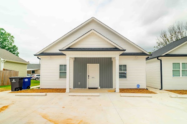 College Corner Properties LLC apartments in Winston Salem NC