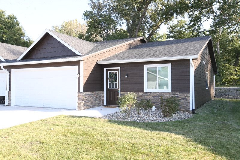 Bradford Estates by Kading apartments in Newton IA