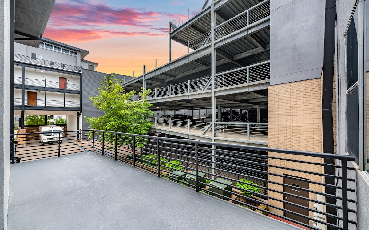 MAA Las Colinas apartments in Irving TX