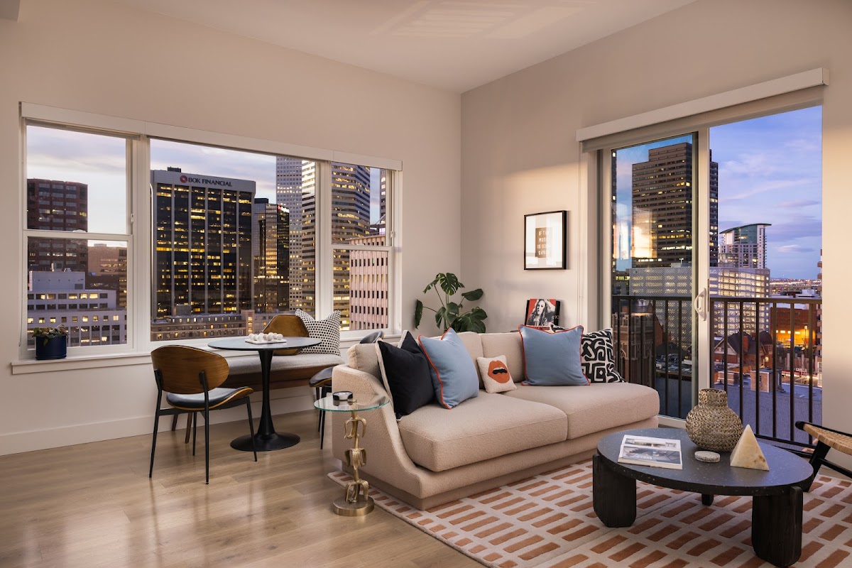 NOVEL Uptown apartments in Denver CO