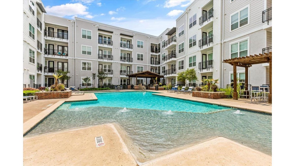 Lakeside Urban Center Apartments apartments in Irving TX