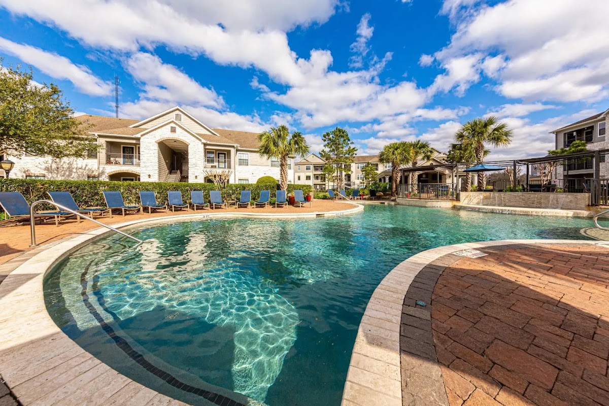 Marquis Grand Lakes apartments in Richmond TX