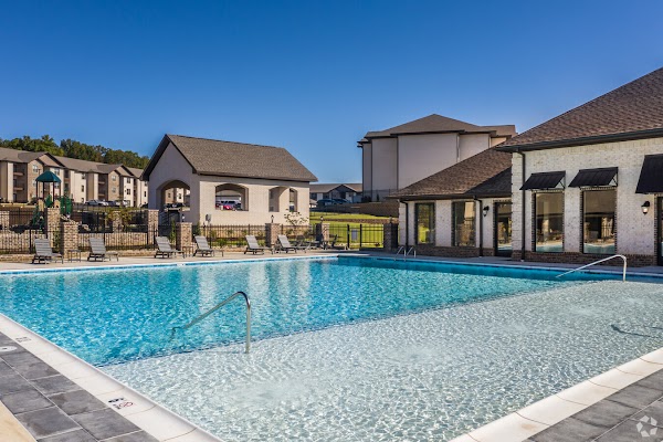 The Landing at Greensborough Village apartments in Jonesboro, AR