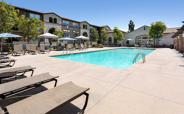 Avalon Camarillo apartments in Camarillo, CA