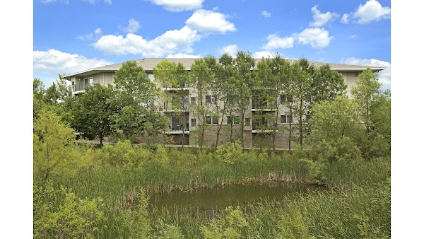 Shadow Hills apartments in Plymouth, MN