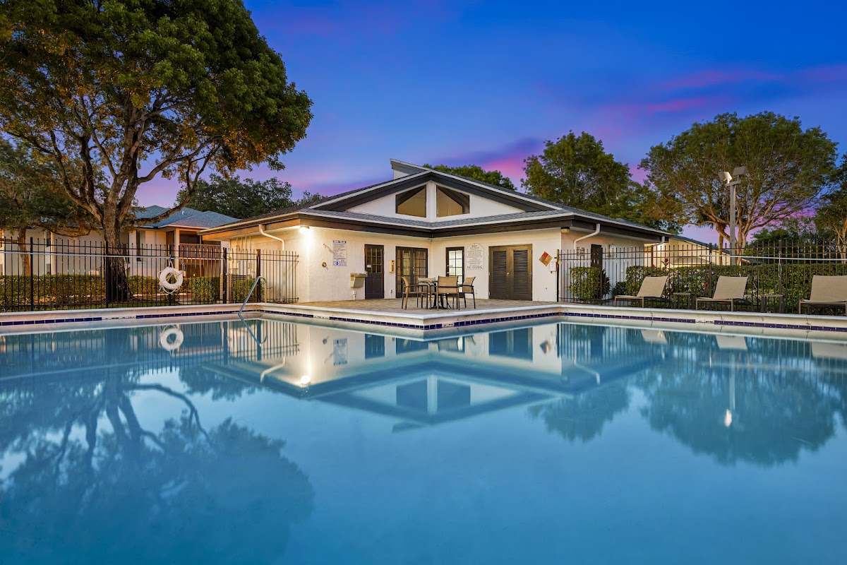 Circle Sunrise apartments in Lauderhill, FL
