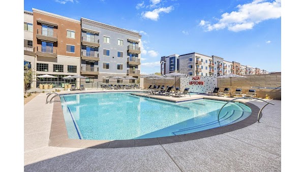Alta Uptown apartments in Chandler, AZ