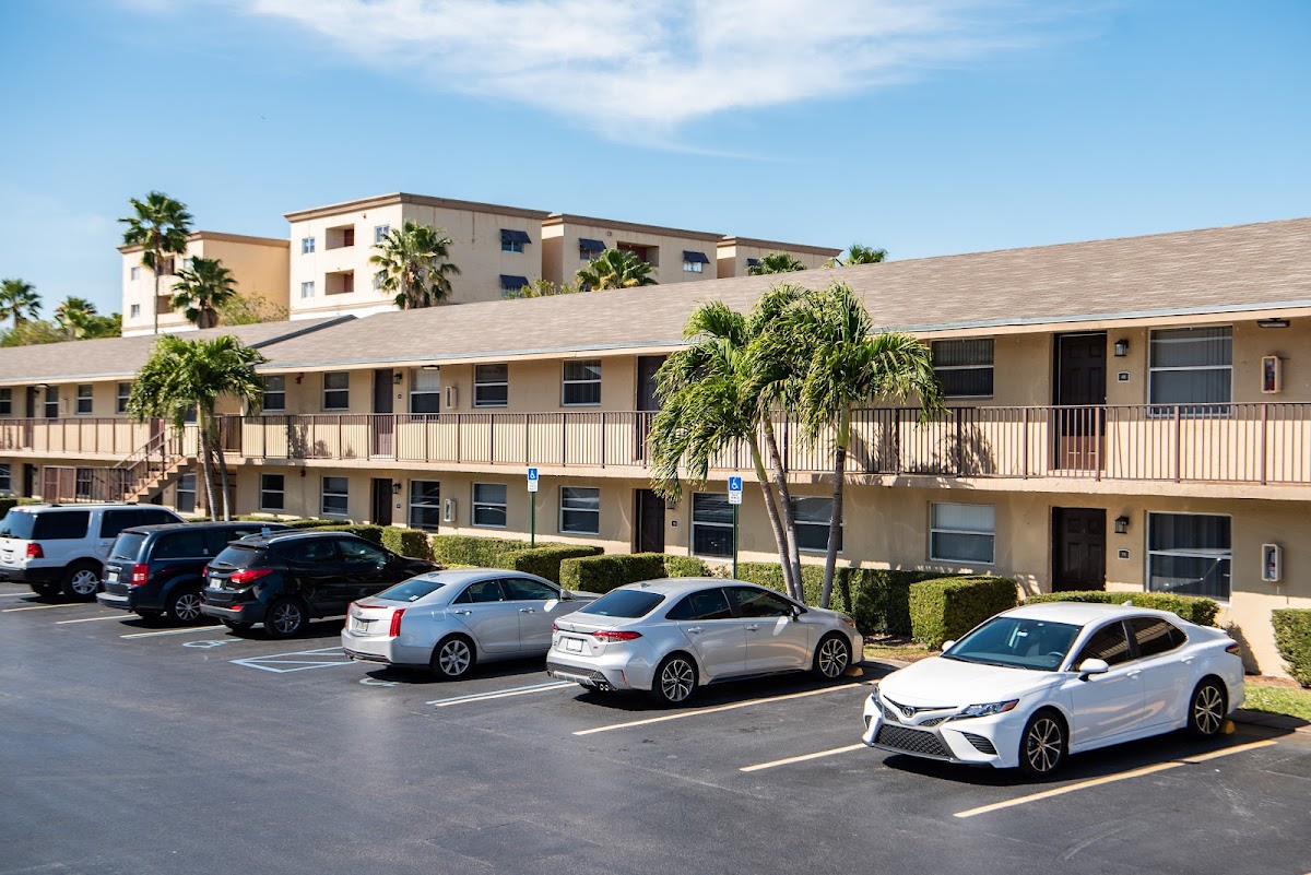 Legacy Amanda Palms apartments in Hialeah, FL
