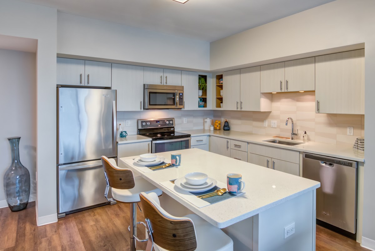 Summer House apartments in Stamford, CT