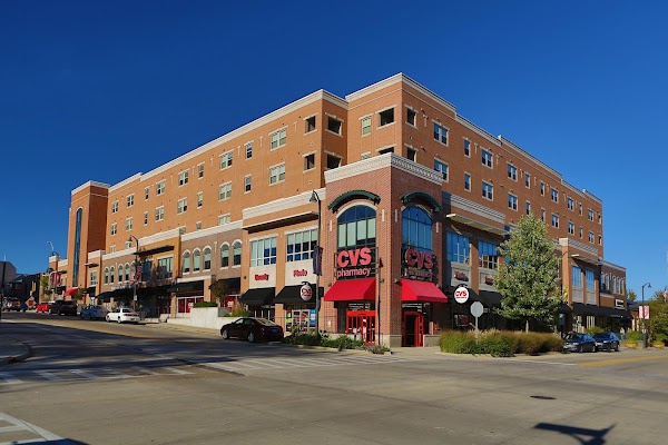 CollegePlace Uptown apartments in Bloomington, IL