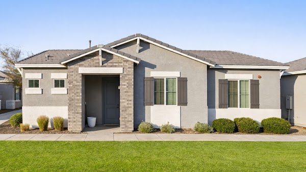 The Farmhouse on Estrella apartments in Goodyear, AZ
