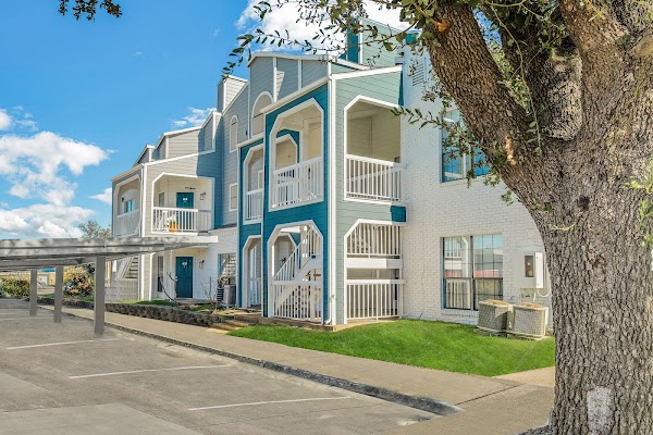 Westover on 80 apartments in Mesquite, TX