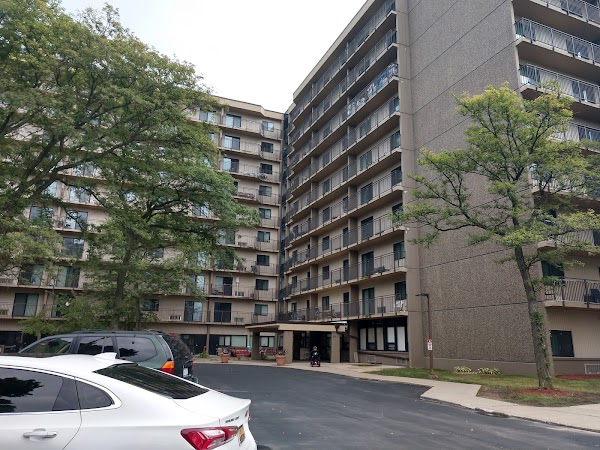 Burton Place apartments in Flint, MI