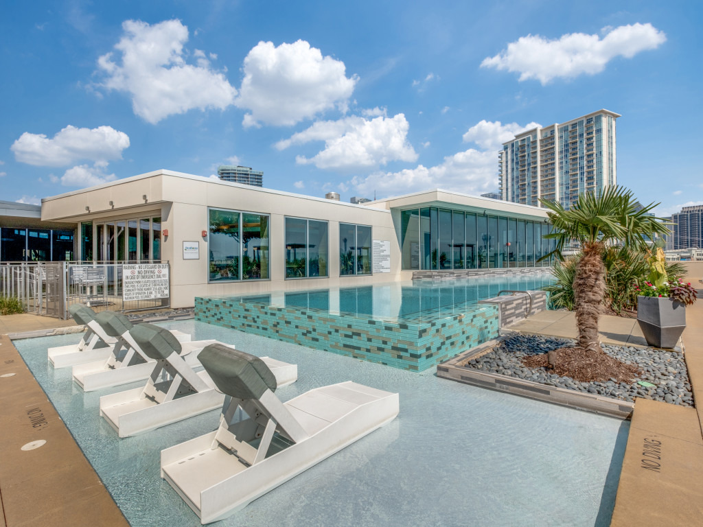 1400HiLine apartments in Dallas, TX