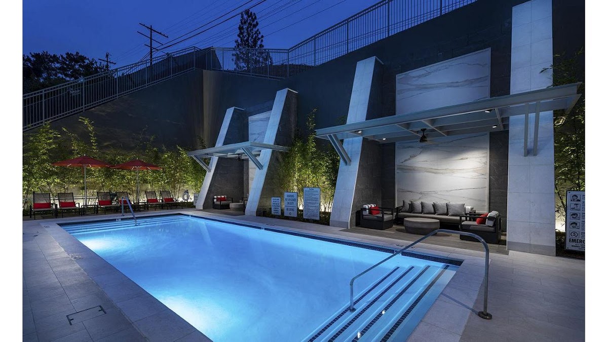 Kinley West LA apartments in Inglewood, CA