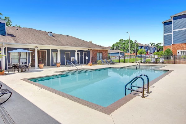 Village at Midtown apartments in Mobile, AL