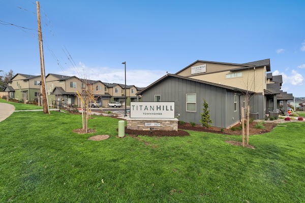 Titan Hill Townhomes apartments in Salem, OR