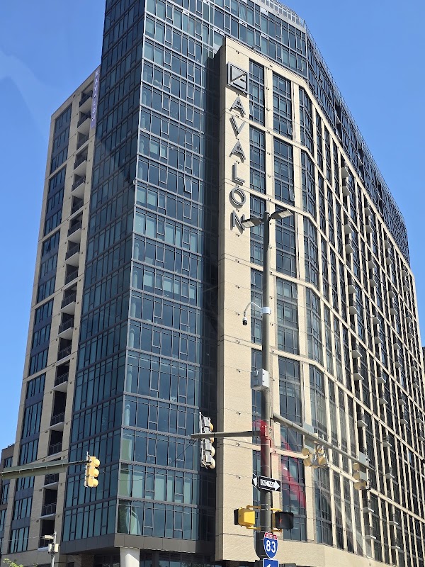 Avalon 555 President apartments in Baltimore, MD