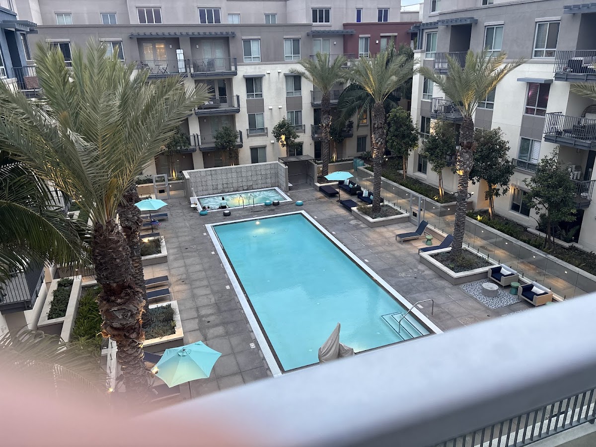 Avalon Huntington Beach apartments in Huntington Beach, CA