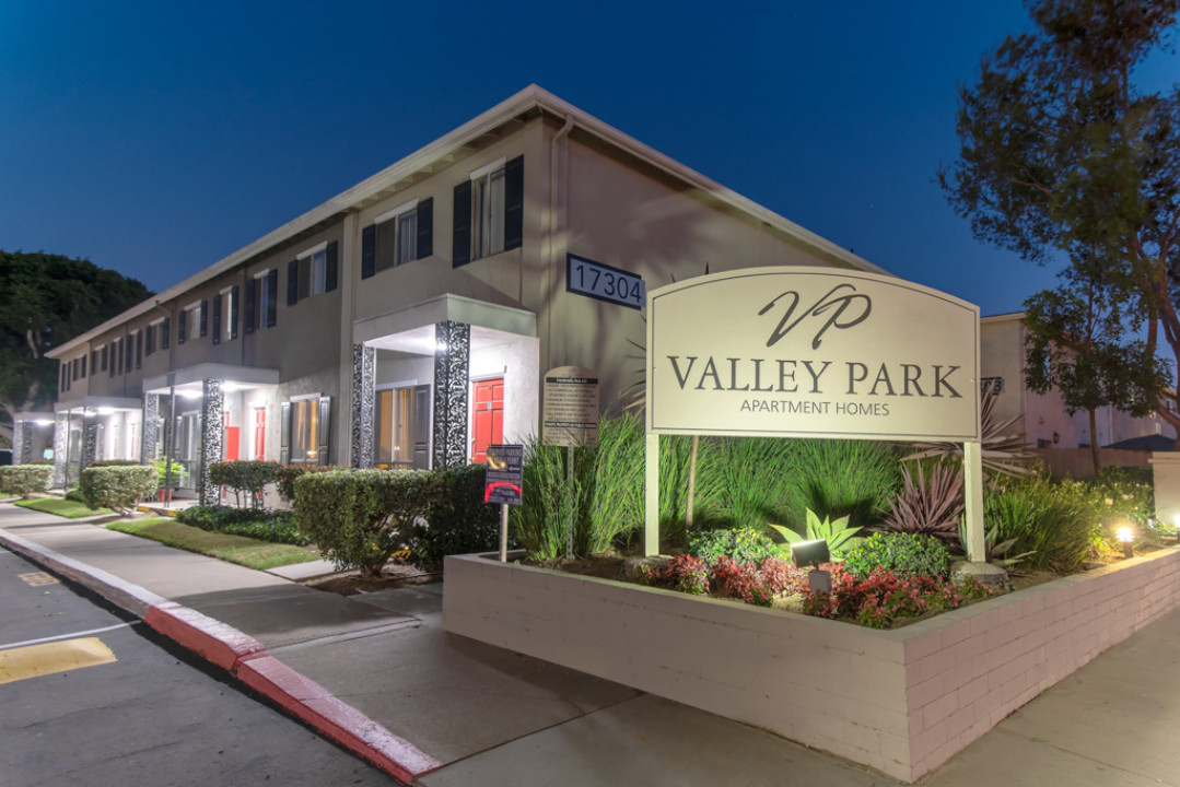 Valley Park Apartments apartments in Huntington Beach, CA