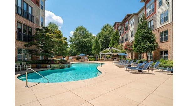 Westmount Ashwood apartments in Sandy Springs, GA