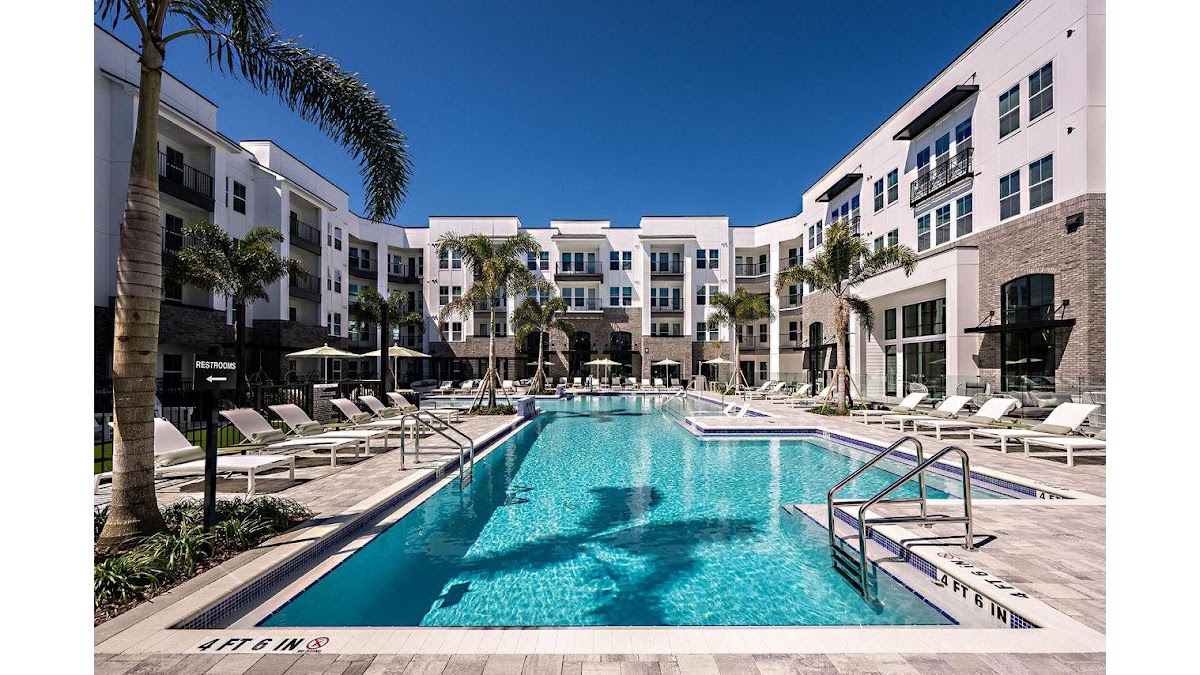 The Allen apartments in Kissimmee, FL