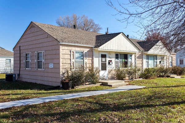 Lakeview Residences apartments in Olathe, KS