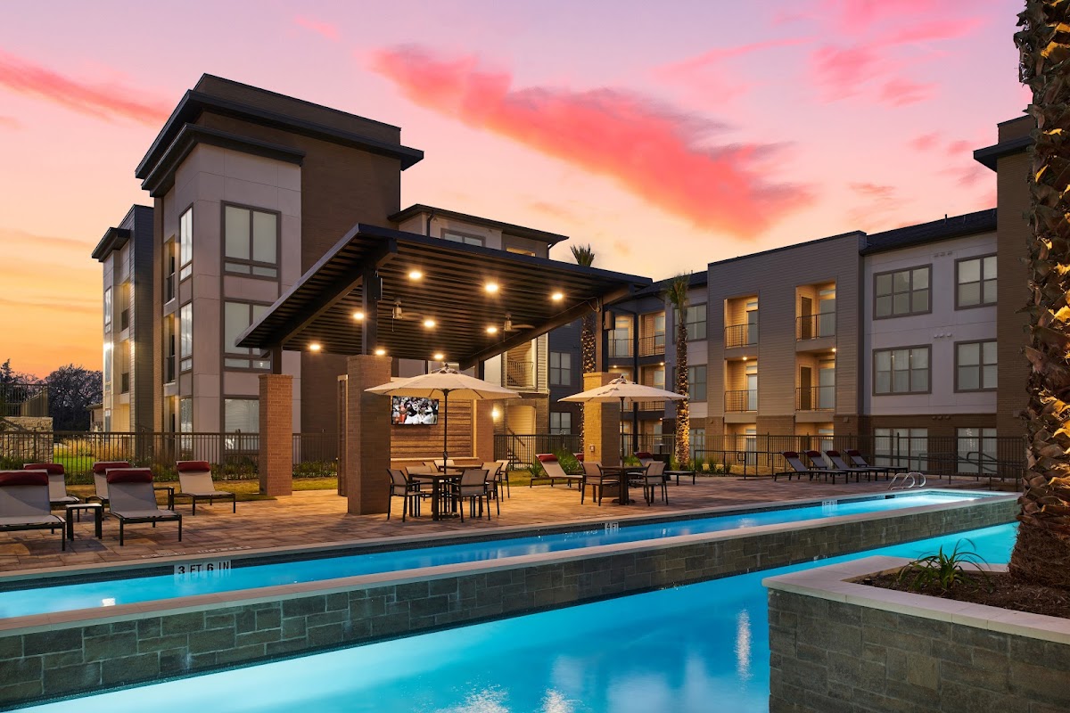 Lake Walk at Traditions apartments in College Station, TX