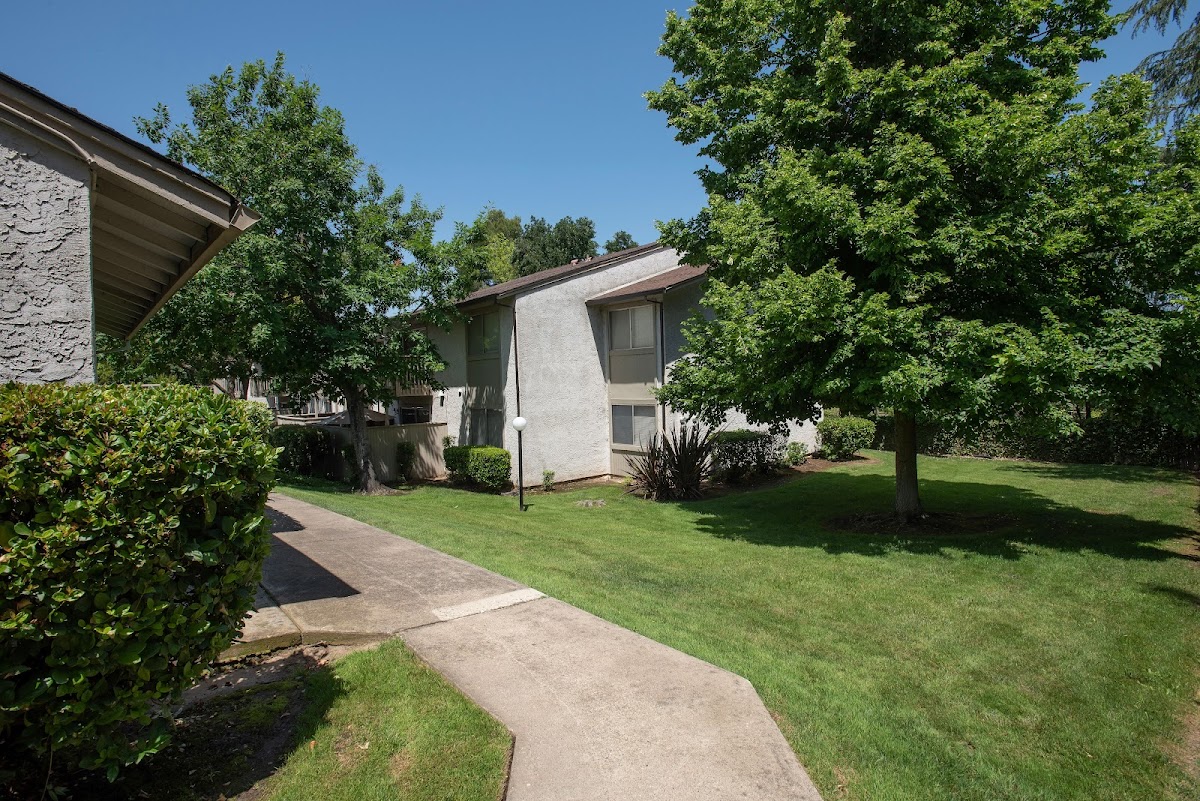 San Juan Hills apartments in Citrus Heights, CA