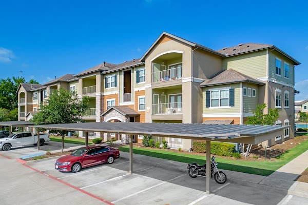 Cypress Creek Wayside Drive apartments in Pearland, TX