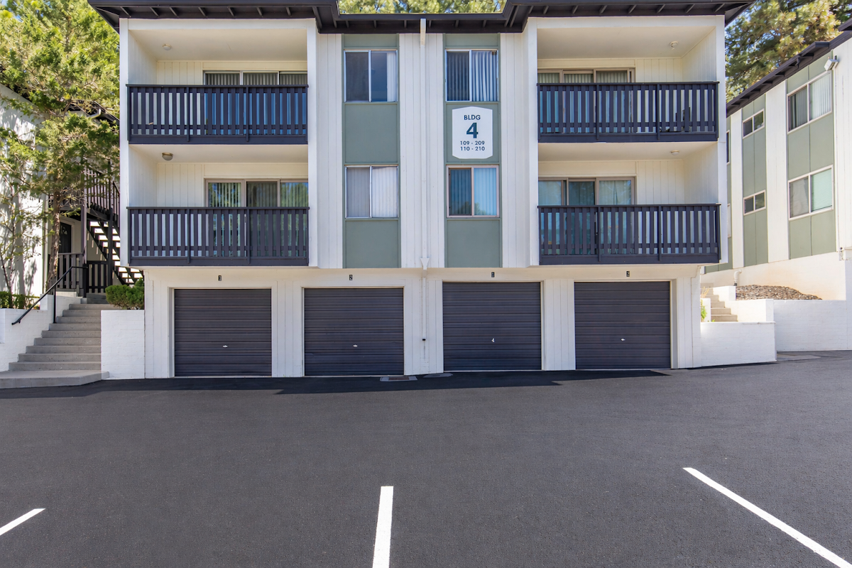 Skyline Lofts apartments in Flagstaff, AZ