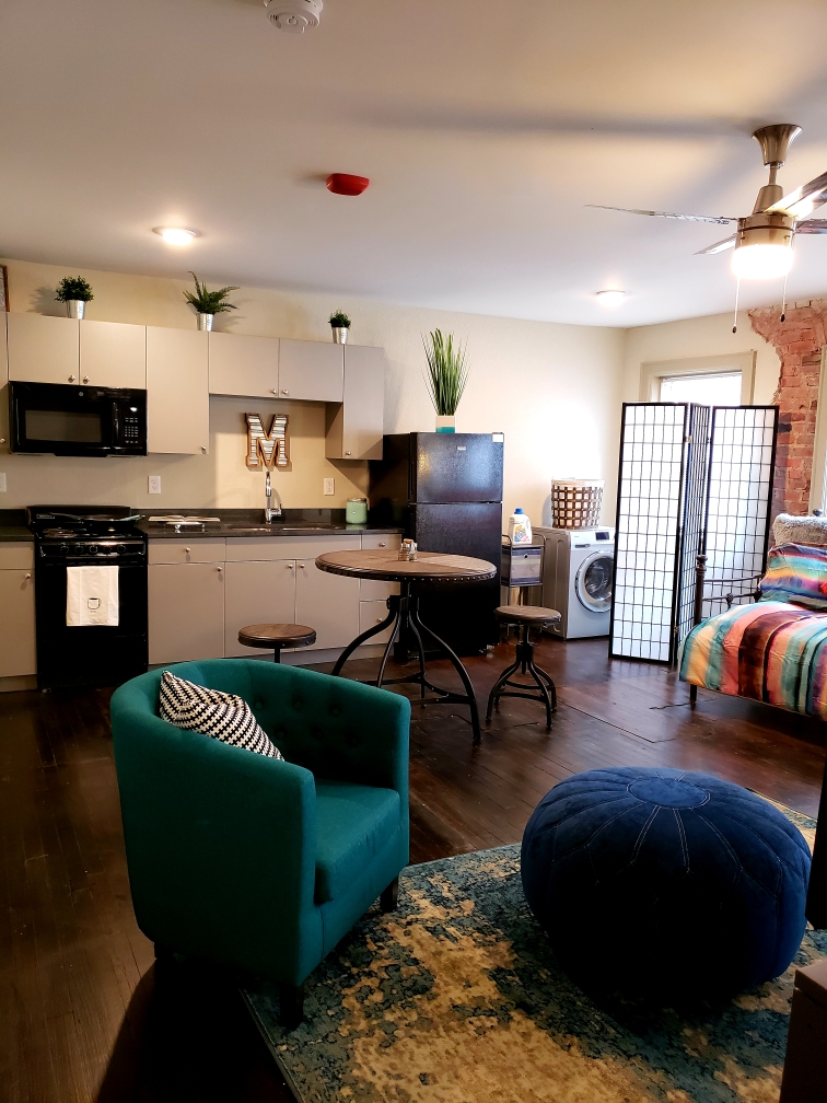 Maple Flats apartments in Kansas City, MO