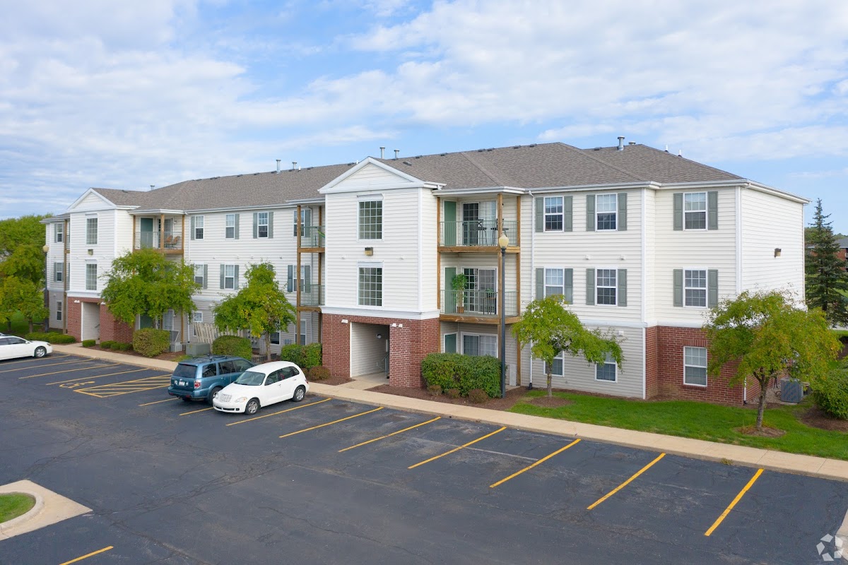 BayOak apartments in Bloomington, IL