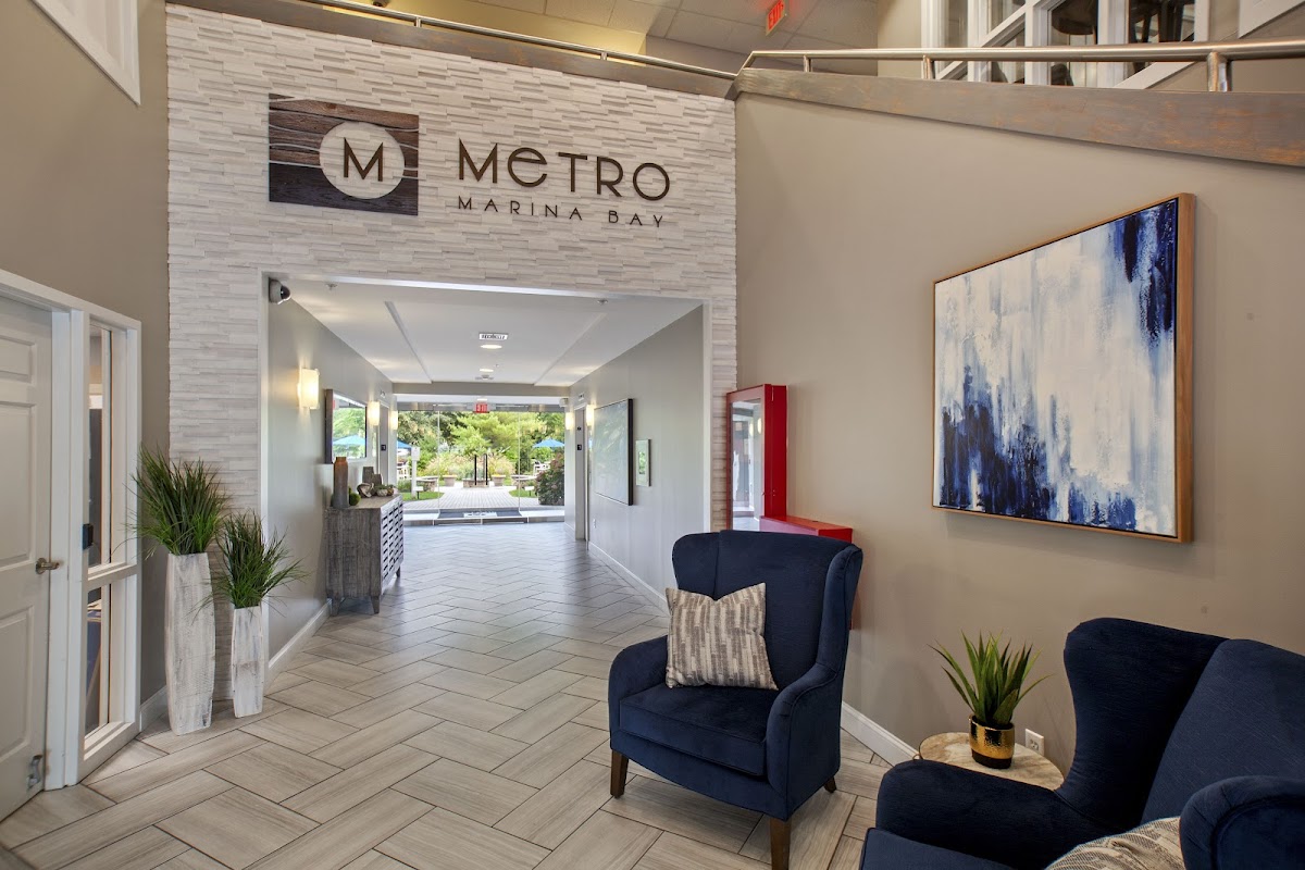Metro Marina Bay apartments in Quincy, MA
