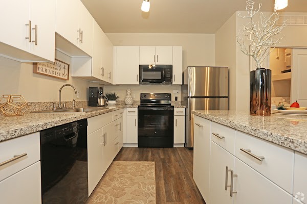 Evolution at Estrella Falls apartments in Goodyear, AZ