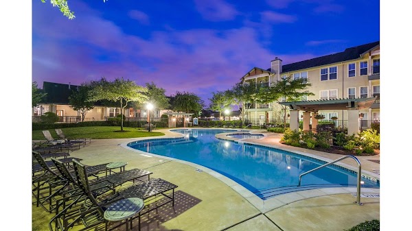 Broadwater apartments in Pasadena, TX