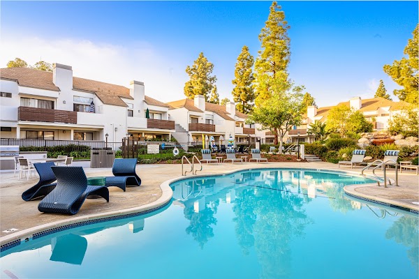 Sendero Huntington Beach apartments in Huntington Beach, CA