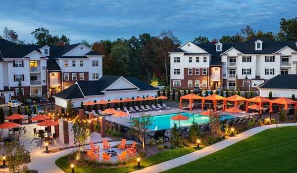 One Glastonbury Place apartments in Hartford, CT
