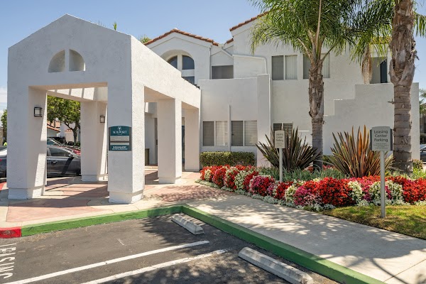 Newport Palms apartments in Huntington Beach, CA