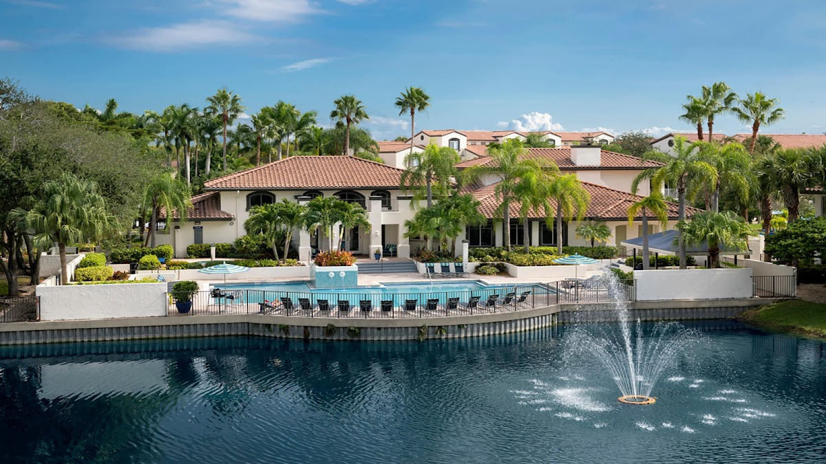 Camden Portofino Apartments apartments in Pembroke Pines, FL