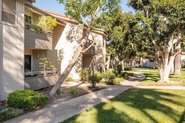 Parcwood Apartments apartments in Corona, CA