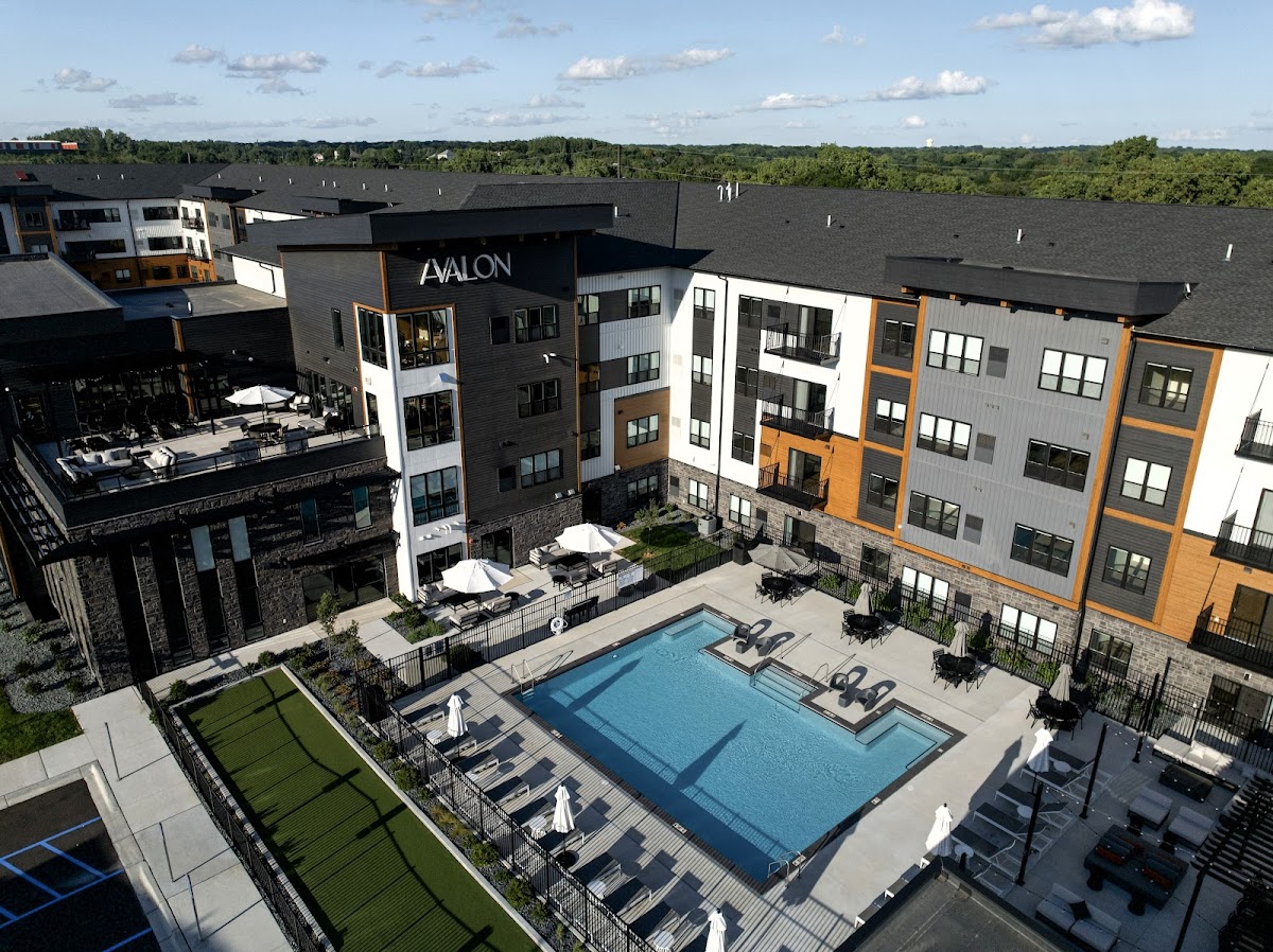 Avalon Apartments & Townhomes apartments in Eagan, MN